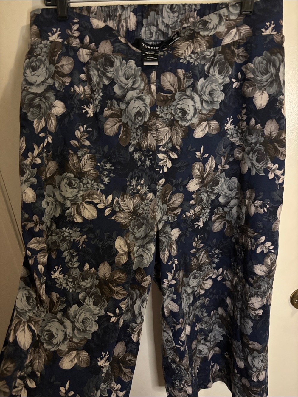 torrid Navy Floral Wide-Leg Pants with Gray Roses